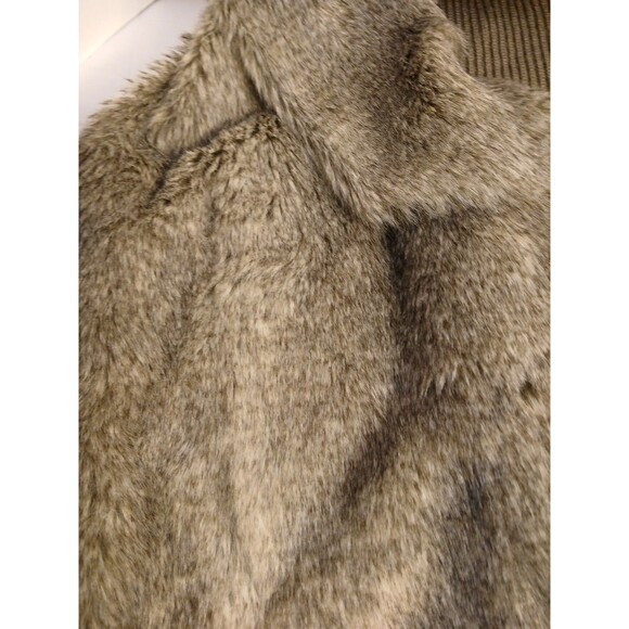 Maurices Womens Gray Faux Fur Vest/ Knit Backing Xlarge NEW VERY NICE - Picture 12 of 16